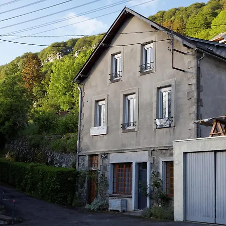 Jean Julien - Les Cascades - T3 - 2 - 6 Personnes * Le Mont-Dore